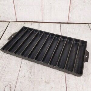 VTG Cast Iron 11 Slot Bread Stick Cornbread Pan, UNMARKED Rustic Farmhouse Decor